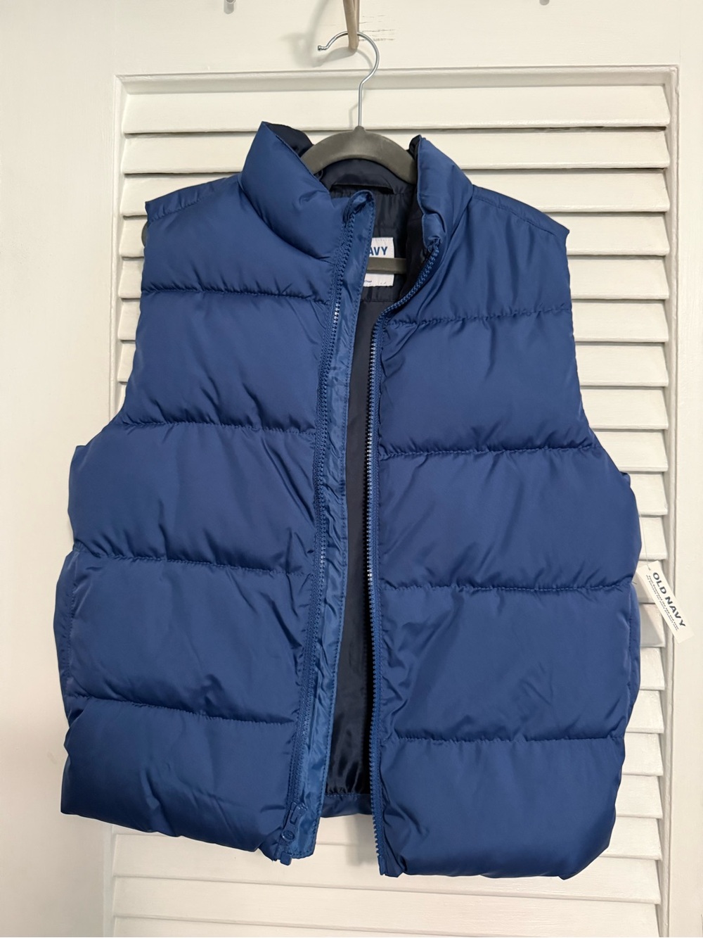 Old Navy boys Deep Blue Puffer Vest-NWT